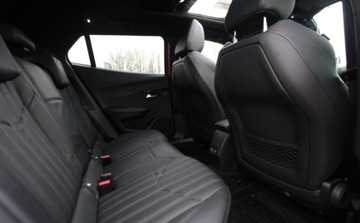 Peugeot 2008 II e-SUV Elektryczny 50kWh 136KM 2021 Peugeot 2008 GT Pack Full Jak Nowy Od RiA Elektryczny 136KM, zdjęcie 23