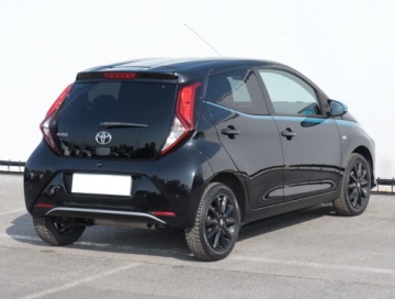 Toyota Aygo II Hatchback 3d Facelifting 1.0 VVT-i 72KM 2018 Toyota Aygo 1.0 VVT-i, Salon Polska, Serwis ASO, zdjęcie 4