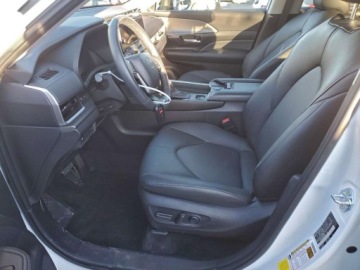 Toyota 2024 Toyota Grand Highlander Xle 2024 2.4 Benzyna 265KM, zdjęcie 7
