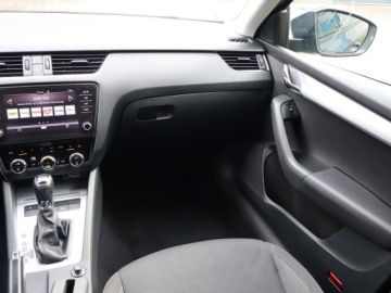 Skoda Octavia III Kombi Facelifting 1.4 TSI 150KM 2018 Skoda Octavia 1.4 TSI, Salon Polska, Serwis ASO, zdjęcie 7