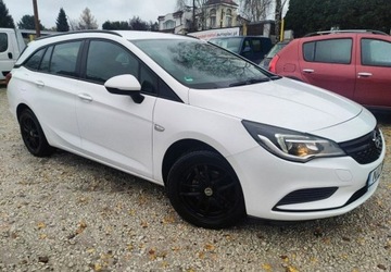Opel Astra K Sports Tourer 1.0 Turbo 105KM 2016 Opel Astra Super stan Kola zimowe Bezwypadek Benzyna 105KM, zdjęcie 4