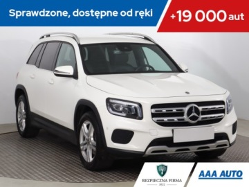 Mercedes GLB SUV 2.0 180d 116KM 2021 Mercedes GLB GLB 180 d, Salon Polska