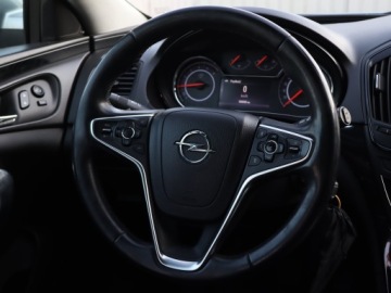Opel Insignia I Hatchback Facelifting 2.0 CDTI ECOFLEX 140KM 2015 Opel Insignia 2.0 CDTI, Skóra, Navi, Klima, zdjęcie 19