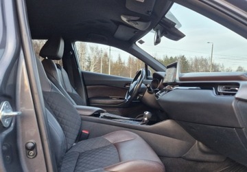 Toyota C-HR I Crossover 1.8 Hybrid 122KM 2017 Toyota C-HR 1,8 Hybrid Prestige Skora Kamera Navi 1.8 Hybryda 122KM, zdjęcie 36