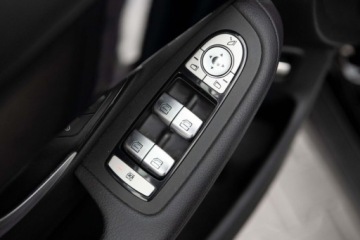 Mercedes GLC C253 SUV Facelifting 2.0 200d 163KM 2019 Mercedes-Benz GLC 200d 4Matic Salon PL 79 000 km Autotrade 2.0 Diesel, zdjęcie 17