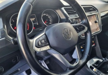 Volkswagen Tiguan II SUV Facelifting 1.5 TSI 130KM 2022 Volkswagen Tiguan LIFT Sliczny 1.5 TSI Bogata Wersja ORYGINAL Zadbany 2023, zdjęcie 12