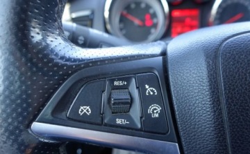 Opel Astra J Sports Tourer Facelifting 2.0 BiTurbo CDTI 195KM 2014 Opel Astra 2.0CDTI 195KM BiTurbo Wymieniony rozrzad Nowe opony Navi Skora, zdjęcie 22