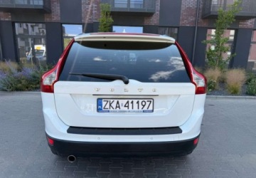 Volvo XC60 I SUV 2.0 D3 163KM 2010 Volvo XC 60 Volvo XC 60 D4 Geartronic Summum 2.0 Diesel 163KM, zdjęcie 15