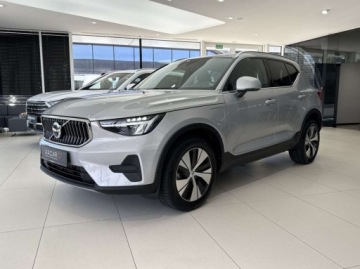 Volvo XC40 Crossover Plug-In Facelifting 1.5 T4 211KM 2022 Volvo XC 40 T4 Recharge Core Kamera cofania Ambiente Blind Spot CarPlay