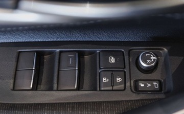 Toyota Corolla XII TS Kombi Facelifting 1.8 Hybrid 140KM 2023 Toyota Corolla 1.8 Hybrid Comfort LPG 1.8 BenzynaLPG 140KM, zdjęcie 27