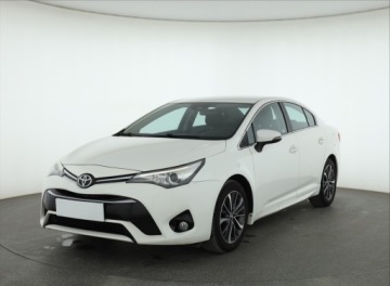 Toyota Avensis III Sedan Facelifting 2015 2.0 D-4D 143KM 2017 Toyota Avensis 2.0 D-4D, Salon Polska, VAT 23%, zdjęcie 1