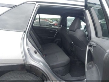 Toyota RAV4 V 2023 Toyota RAV4 2023 TOYOTA RAV4 HYBRID SE 2.5 Hybryda 176KM, zdjęcie 8