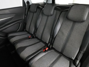 Peugeot 5008 II Crossover 1.5 BlueHDI 130KM 2017 Peugeot 5008 1.5 HDi Allure 7os Navi Tempomat, zdjęcie 16