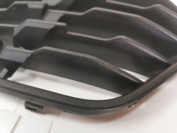 Решетка переднего бампера BMW X1 F48 правая 375.