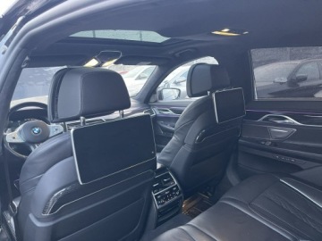 BMW Seria 7 G11-G12 Sedan Facelifting 3.0 740d 340KM 2021 BMW 740 Long Mpakiet Xdrive Pamięć Pneumatyka, zdjęcie 9