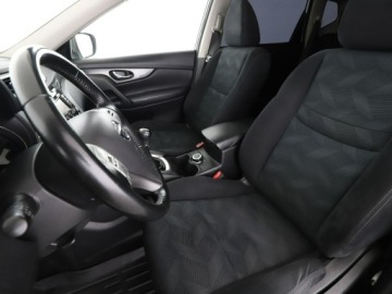 Nissan X-Trail III Terenowy 1.6 dCi 130KM 2016 Nissan X-Trail 1.6d 4x4 N-Connecta Panorama Klima, zdjęcie 12