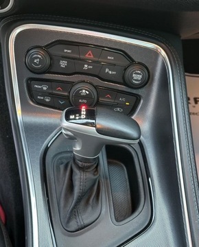 Dodge Challenger III 2015 Dodge Challenger Dodge Challenger 6.4 SRT Scat Pack SHAKER alpine alcantar, zdjęcie 23