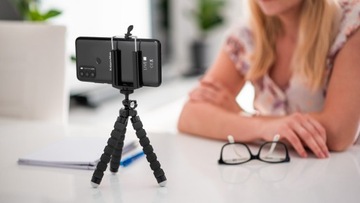 РЕГУЛИРУЕМЫЙ НАСТОЛЬНЫЙ ШТАТИВ ДЛЯ СМАРТФОНА