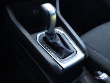 Renault Clio V Hatchback 5d Hybrid 1.6 E-TECH 140KM 2020 Renault Clio E-Tech Hybrid, Automat, Navi, Klima, zdjęcie 15