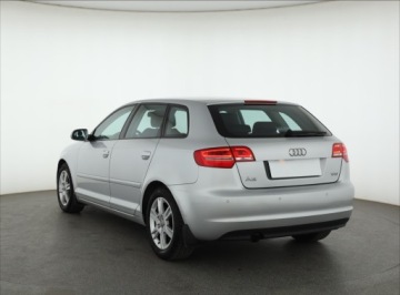 Audi A3 8P Hatchback 3d 1.2 TFSI 105KM 2012 Audi A3 1.2 TFSI, Salon Polska, Serwis ASO, zdjęcie 3