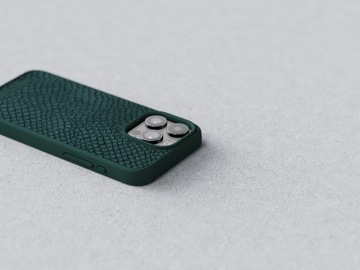 Кожаный чехол Njord Salmon с MagSafe для iPhone 15 Pro Max Зеленый