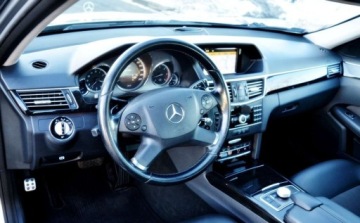 Mercedes Klasa E W212 Limuzyna 350 CDI BlueEFFICIENCY 231KM 2009 Mercedes-Benz Klasa E 4-Matic , Automat, Ledy, 3.0 Diesel 231KM, zdjęcie 10