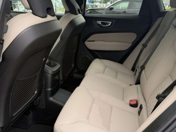 Volvo XC60 II 2025 VOLVO XC60 B5 AWD Ultra Dark Suv 2.0 (264KM) 2025, zdjęcie 11