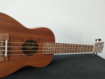 ukulele koncertowe o ciepłym brzmieniu i idealnej