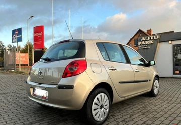 Renault Clio III Hatchback 5d 1.6 i 16V 110KM 2007 Renault Clio RENAULT CLIO, zdjęcie 1