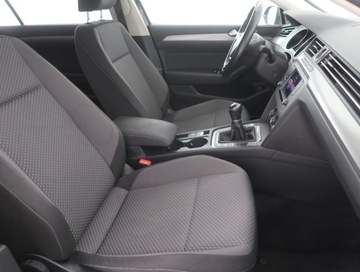 Volkswagen Passat B8 Limousine 2.0 TDI BlueMotion Technology 150KM 2016 VW Passat 2.0 TDI, Salon Polska, Serwis ASO, Navi, zdjęcie 8