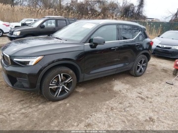 Volvo XC40 2025 Volvo XC 40 B5 Core Bright Theme 2025 2.0 Benzyna 247KM, zdjęcie 1