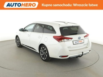 Toyota Auris II Touring Sports Facelifting 1.8 Hybrid 136KM 2015 Toyota Auris lift navi kamera panorama hak, zdjęcie 3