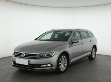 Volkswagen Passat B8 Variant 2.0 TDI BlueMotion SCR 150KM 2017 VW Passat 2.0 TDI, Skóra, Navi, Klima, zdjęcie 1