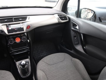 Citroen C3 II Hatchback facelifting 1.2 VTi 82KM 2016 Citroen C3 1.2 VTi, Salon Polska, Serwis ASO, zdjęcie 7