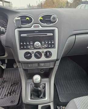 Ford Focus I Sedan 1.6 16V 100KM 2004 Ford Focus Ford Focus 1.6 FX Gold 1.6 Benzyna 100KM, zdjęcie 12