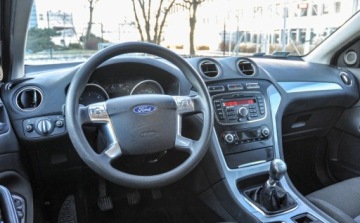 Ford Mondeo IV Kombi 2.0 Duratorq TDCi DPF 140KM 2011 Ford Mondeo SW 2,0TDCI Lift Salon PL Bezwypadkowy 2.0 Diesel 140KM, zdjęcie 8