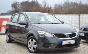 Kia Ceed I Hatchback 5d Facelifting 1.4 DOHC CVVT 90KM 2010 Kia Ceed bezwypadkowe - Niski przebieg - klimatyzacja - OPLACONY 1.4 90KM