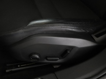 Volvo V60 II  Kombi Plug-in 2.0 T6 Plug-In Hybrid 341KM 2020 Volvo V60 Inscription Expression PHEV AWD T6, zdjęcie 38