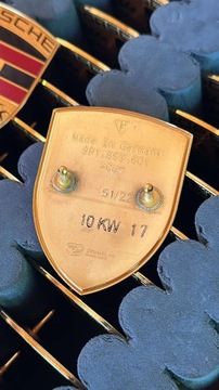 PORSCHE ZNAKY ZNAK LOGO NA KAPOTA 9P1853601