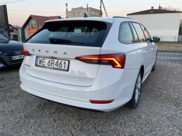 Skoda Octavia IV Kombi 2.0 TDI 150KM 2022 Skoda Octavia 2.0 TDI 150 KM DSG AMBITION BEZWYPADKOWY 2.0 Diesel 150KM, zdjęcie 9
