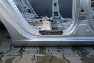 HYUNDAI I20 III PRAVÝ PRÁH SLOUPEK CENTRÁLNÍ 21-