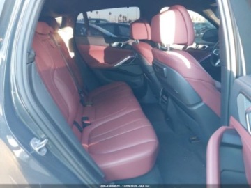 BMW X6 G06 2022 BMW X6 2022r., 4x4, 4.4L 4.4 Benzyna 523KM, zdjęcie 9