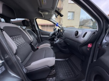 Citroen Berlingo II Combi Facelifting 2015 1.6 BlueHDi 100KM 2015 Citroen Berlingo Citroen Berlingo II (2008 - 2018) 1.6 1.6 Diesel 99KM, zdjęcie 33