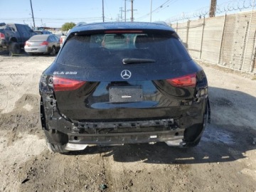 Mercedes GLA II 2021 Mercedes-Benz GLA 250 2021 2.0l 2.0 Benzyna 221KM, zdjęcie 2