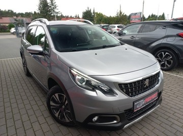Peugeot 2008 I SUV Facelifting 1.2 PureTech 110KM 2017 Peugeot 2008 Navi Klimatronik Sensor Alu PDC 1.2 Benzyna 110KM, zdjęcie 2