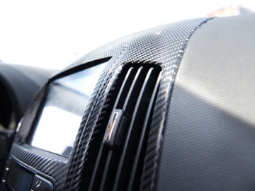 УГЛЕРОДНАЯ ФОЛЬГА CARBON 4D ЧЕРНЫЙ ШПОН 50см + РАКЛА