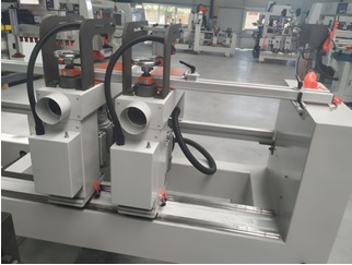 МАШИНА ДЛЯ СВЕРЛЕНИЯ ПЕТЛИ EXPERT M H