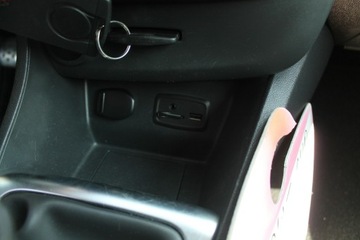 Renault Clio IV Hatchback 5d Facelifting 1.2 Energy TCe 118KM 2016 Renault Clio ROK 2016 POJ 1,2 118KM, zdjęcie 19