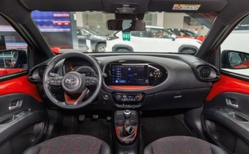 Toyota Aygo X 1.1 VVT-i 72KM 2024 Toyota Aygo X X 1.0 VVT-i Executive Benzyna 72KM, zdjęcie 6