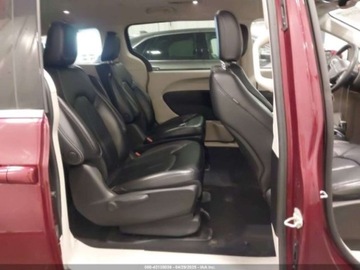 Chrysler Pacifica II 2022 Chrysler Pacifica Hybrid Touring L 2022 3.6l 3.6 Hybryda 260KM, zdjęcie 12